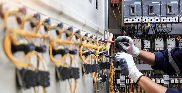 Professional Electrician technician working in Roseland, FL